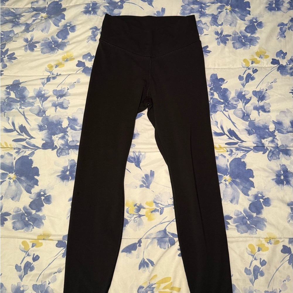 black cross waist old navy powerchill leggings, size M